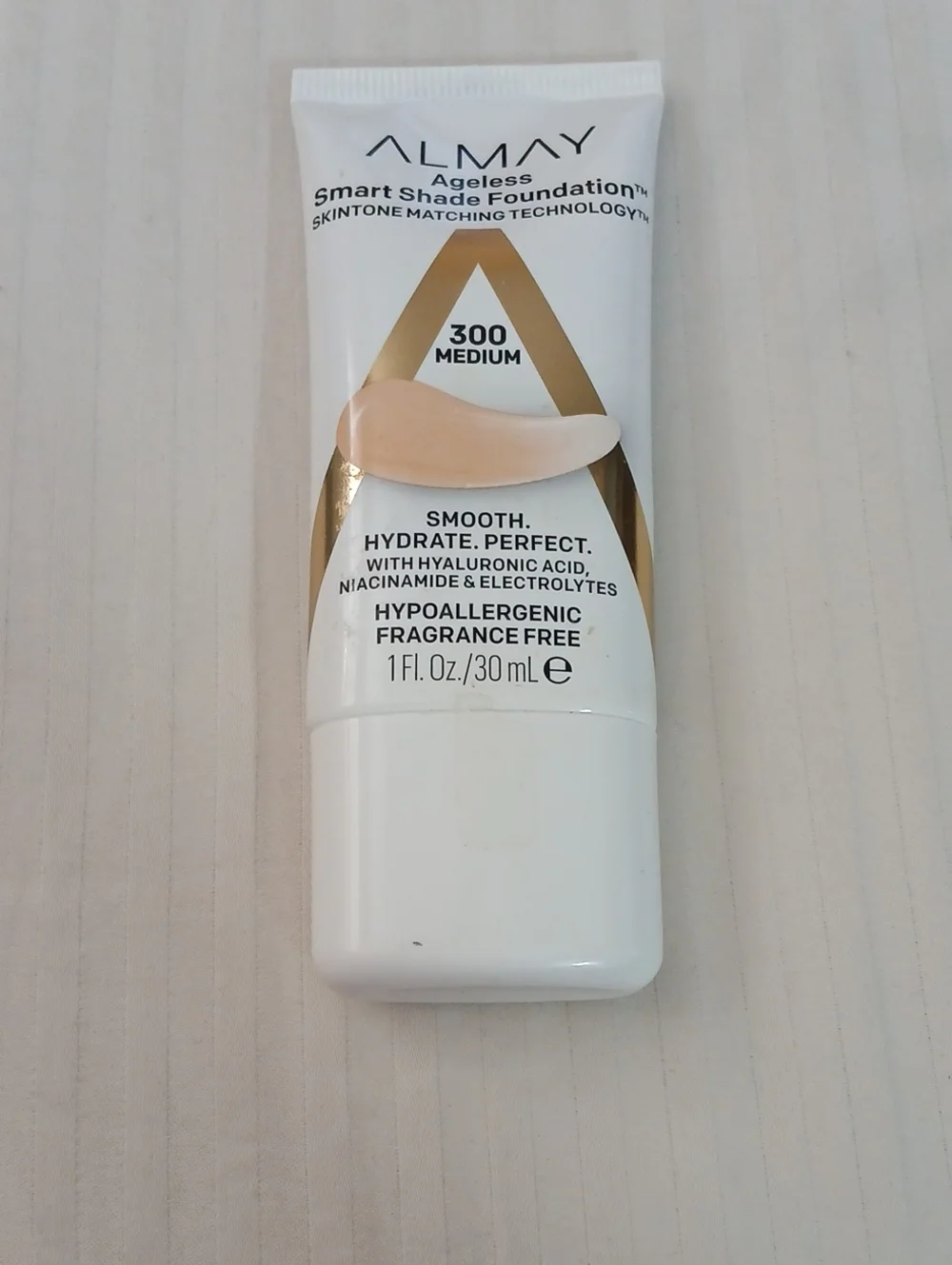 Almay Ageless Smart Shade Foundation #300 Medium